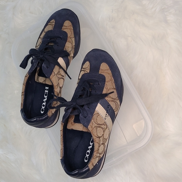 Coach Kelson Signature Sneaker - Picture 2 of 6